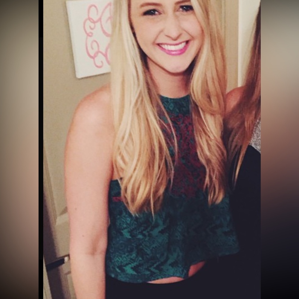 Cute teal crop top